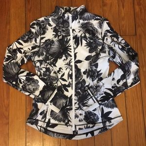 Lulu Lemon forme jacket - Brisk Bloom Black White